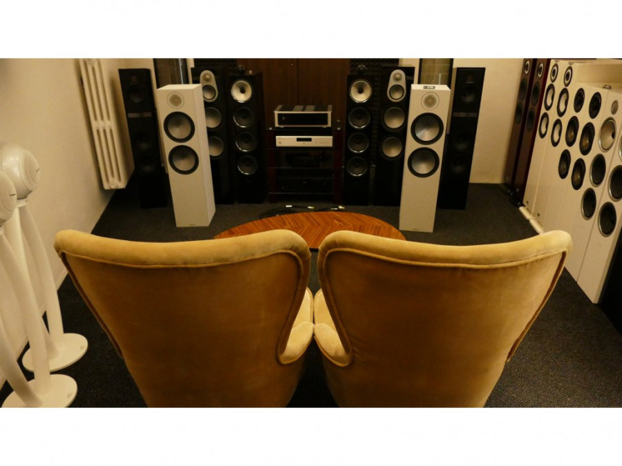 Bronze_200_white_R.6.jpg