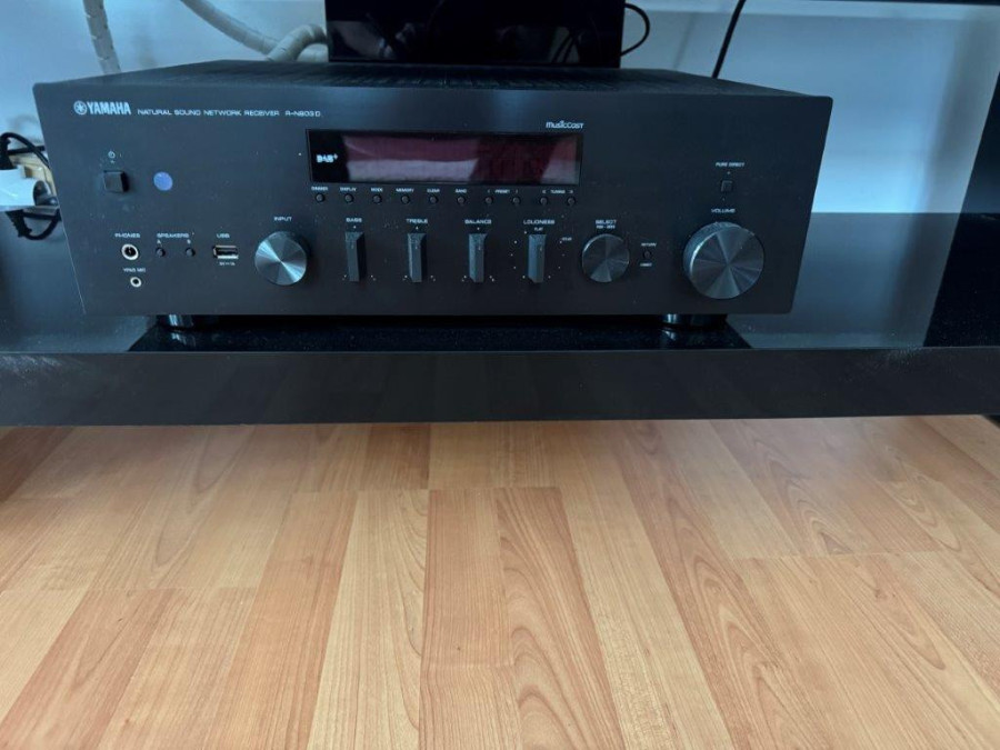 yamaha_n803d.jpg