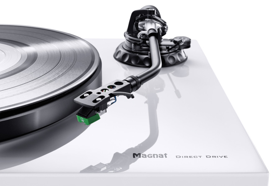 Magnat MTT990 White-Beauty- Headshell.jpg