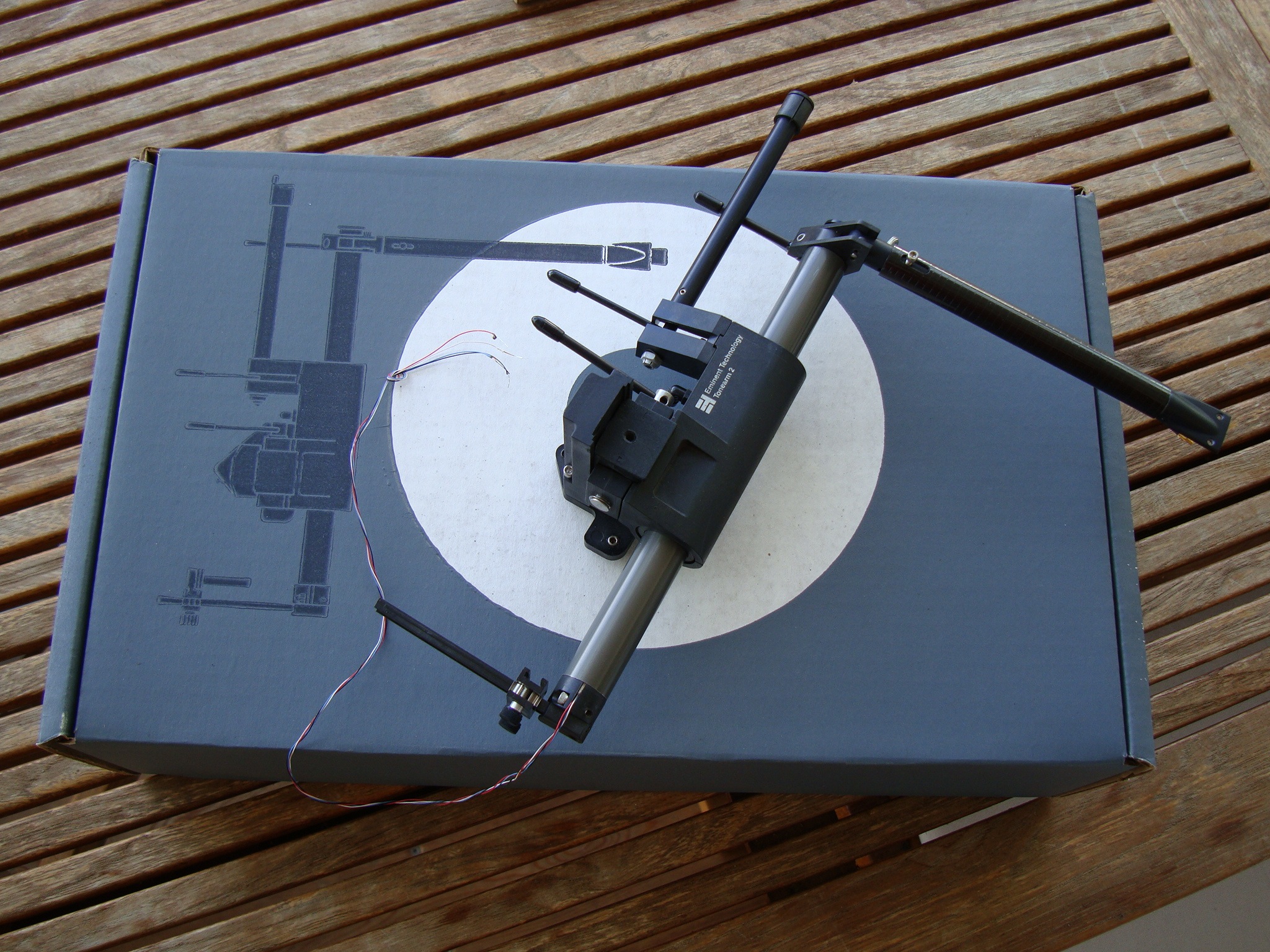 Eminent Technology Tonearm 2.jpg