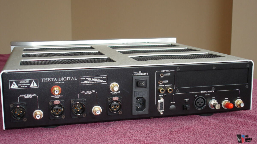 2450146-58d5e03b-theta-digital-gen-viii-dacpreamp-series-1.jpg