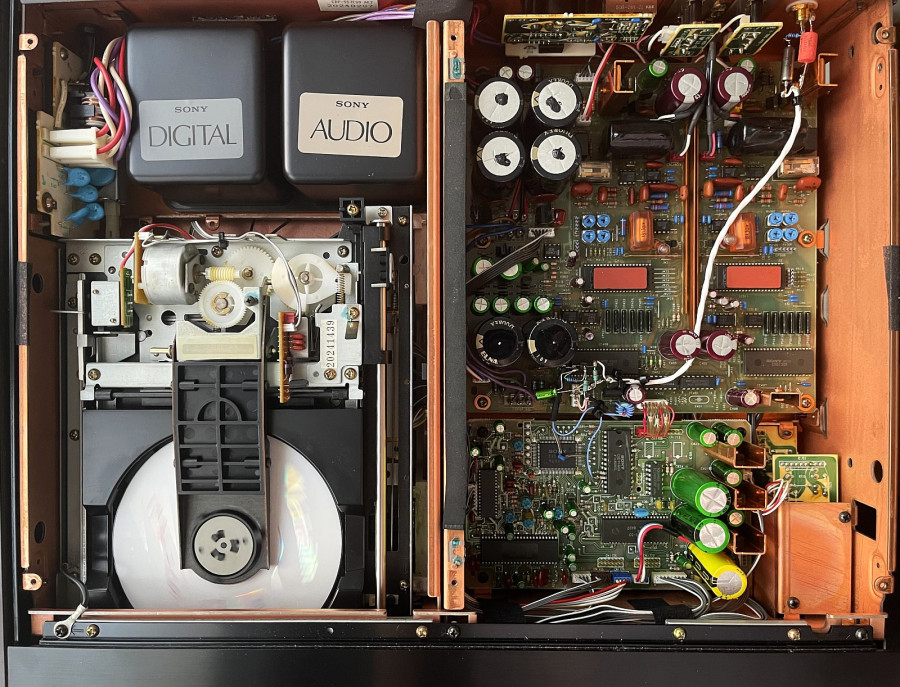 Sony557ESD.jpg