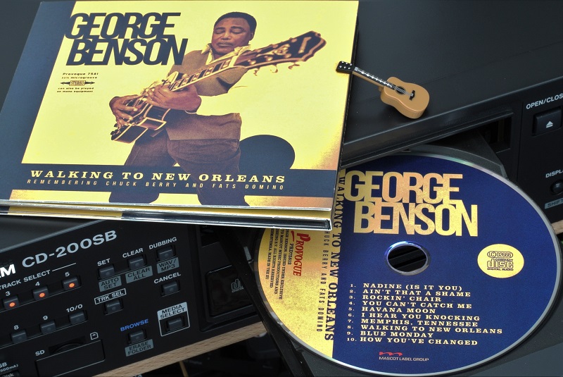 G_Benson_WalkingToNewOrleans_x800.jpg