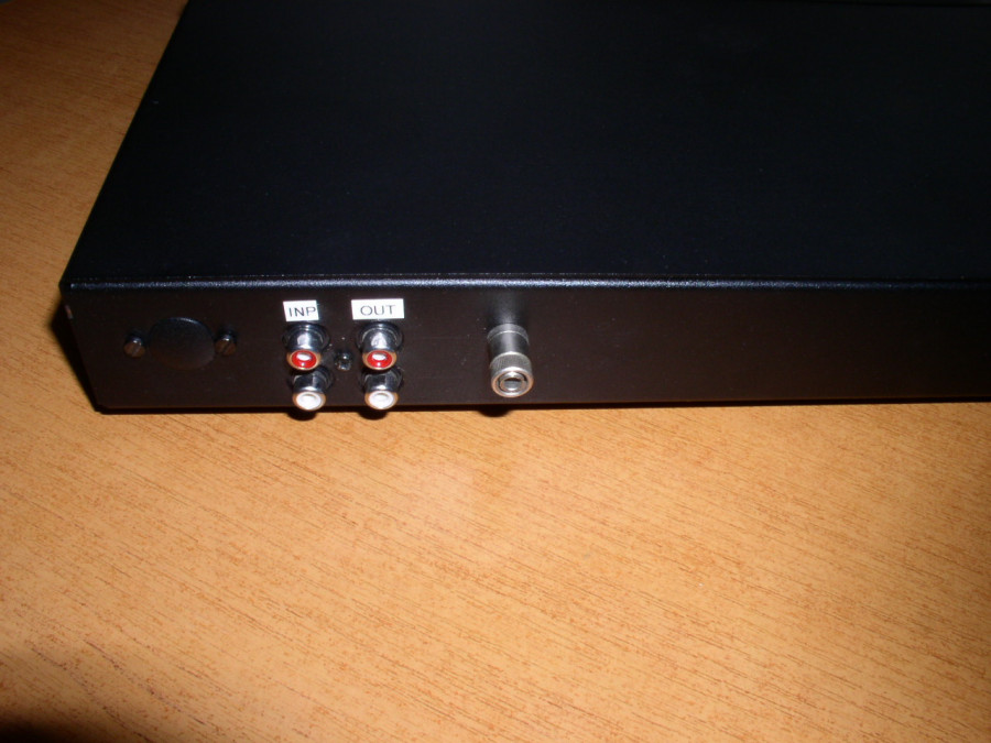 6_AcD-MkIII-2_terminals.JPG