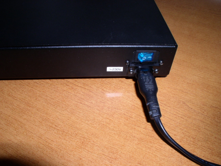 7_AcD-MkIII-2_venek_powerswitch.JPG