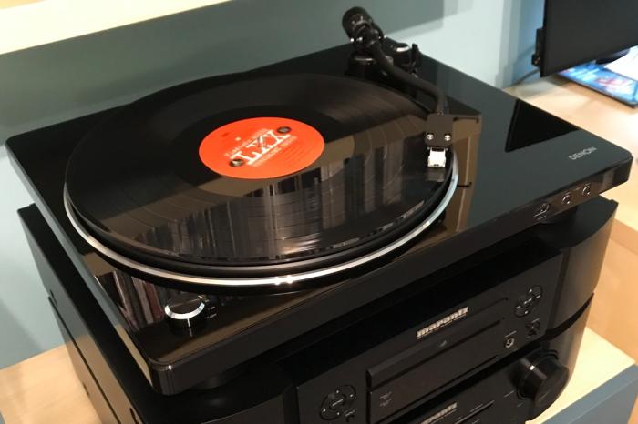 Denon DP-450 USB (černá)